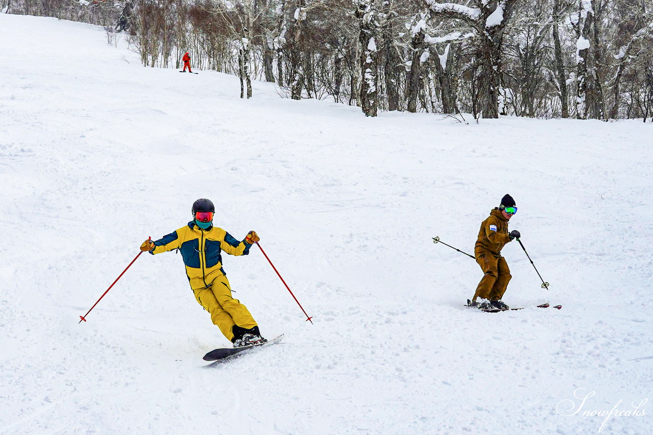 札幌国際スキー場 積雪たっぷり 300cm。コンディション良好なゲレンデでモーグル女子 ・畑田繭さんとコブコブセッション！